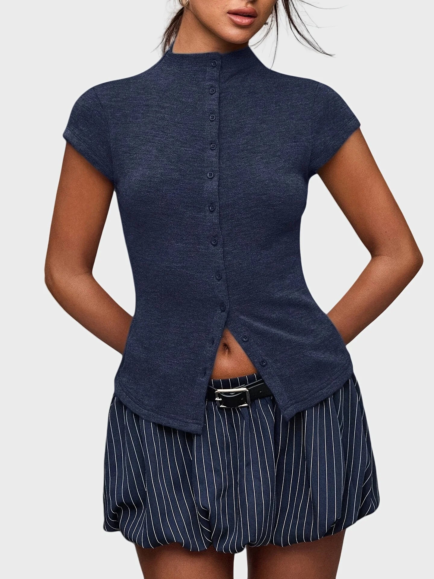 Women's fashionable knitted turtleneck top, slim and comfortable four-season short-sleeved cardigan, can be worn as a base layer